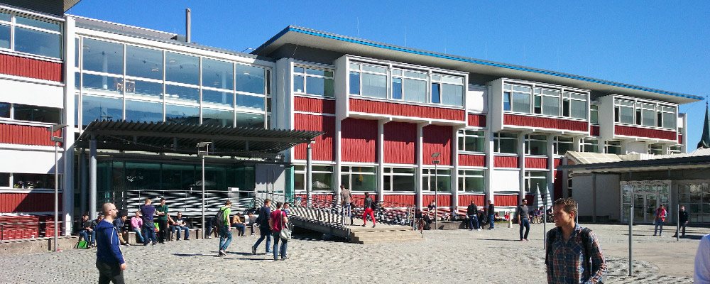 Bâtiment de l'université de Furtwangen, qui travaille sur la consommation énergétique pour le projet ASIMUTE
